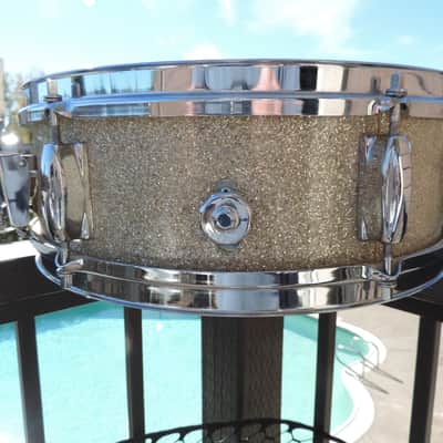 Vintage MIJ Tempro by Pearl 14 Inch Snare Drum 6 Lug 1960's Gold Sparkle image 3