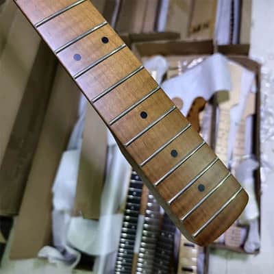 Tiger Maple Wood 4 String Jazz Bass Style Neck, 20 Frets Fingerboard image 3