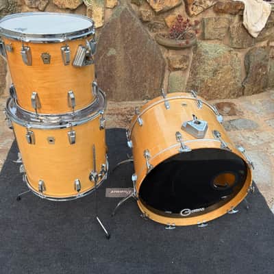 Ludwig Classic Maple 3 pc Drum Set kit -Natural Finish image 3