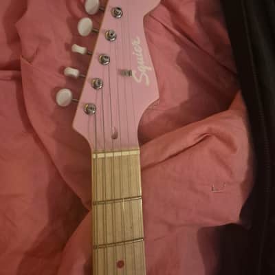 Squier Hello Kitty Stratocaster 2024 - Present - Pink image 2