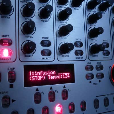 OLED Display Upgrade - Quasimidi 309 / Sirius / Polymorph