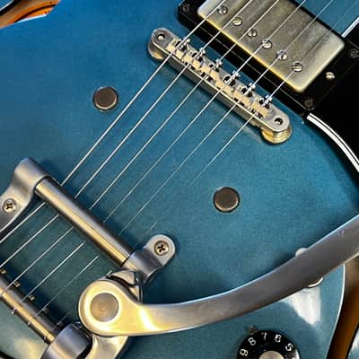 Gibson ES-335 Electric Guitar w Bigsby Pelham Blue w case image 4