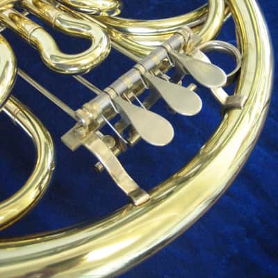Alexander 92M Vienna Horn with Marcus Bonna Case, Mint! image 6