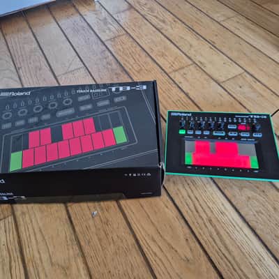 Roland TB-3 AIRA Touch Bassline Synthesizer 2014 - Present - Black
