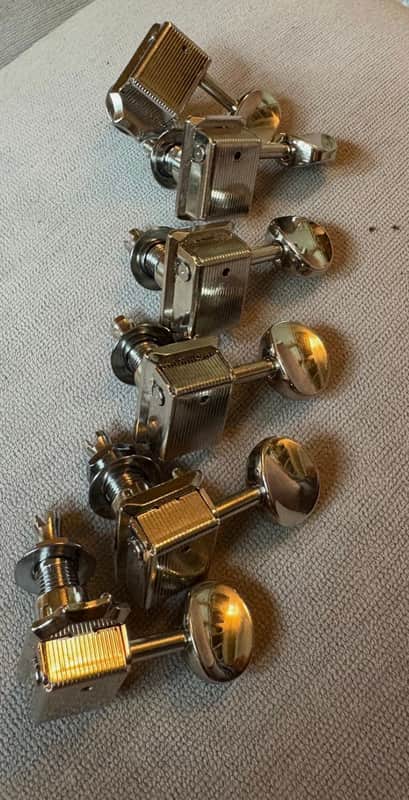 Fender 099-0802-100 American Performer Classic Gear Tuning Heads (6) 2010s - Chrome image 1