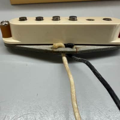 Seymour Duncan Antiquity II Surfer Strat RWRP Middle Pickup With Box  - Vintage Cream image 2