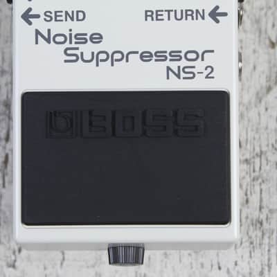 Boss NS-2 Noise Suppressor Pedal Electric Guitar Suppressor/Gate Effects Pedal image 4