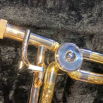 Yamaha YSL584G F Trigger Trombone with case image 5