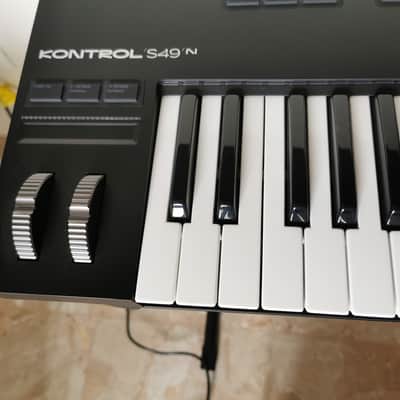 Immagine Native Instruments Kontrol S49 MK3 + Komplete 15 Ultimate Box - 9