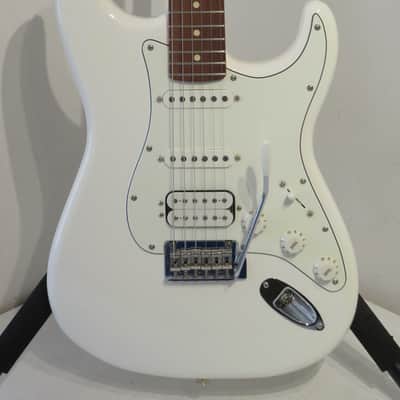 2022 Fender Player Stratocaster HSS Electric Guitar in Polar White image 2