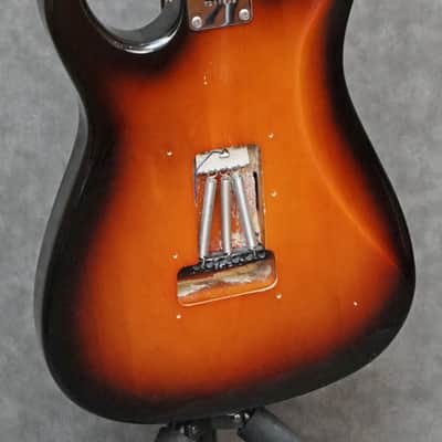 Peavey Predator International Series 90s - Sunburst Finish with Pro Setup image 3