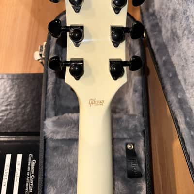 Gibson Les Paul Custom 2021 Alpine White - Mint/Excellent Condition - Black Hardware - 2019 - Present image 6