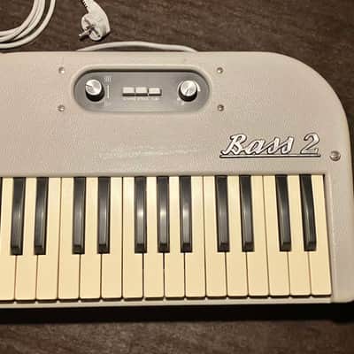 HOHNER-Bass 2, Elektro-Bass / analoger monophoner Synthesizer, ca. 1968, inkl. KORG MS-20 mini Softcase