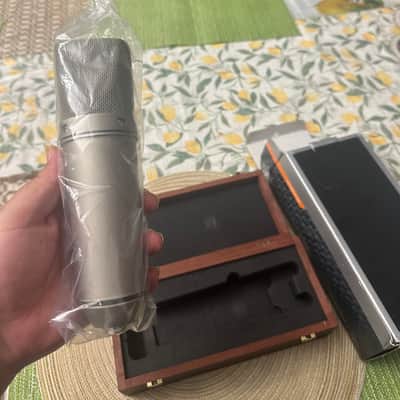 Neumann U 87 Ai Large Diaphragm Multipattern Condenser Microphone 1986 - Present - Nickel image 2