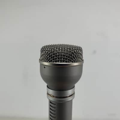 AKG - D19C - Cardioid Dynamic Microphone - 30 to 16,000 Hz - 200 Ohms - Inc. Mount/Cable image 7
