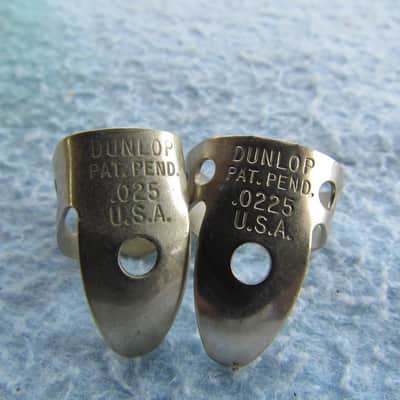 Dunlop Metal Fingerpicks And National Thumb Pick 2 Dunlop Fingerpicks & 1 Thumbpick image 3