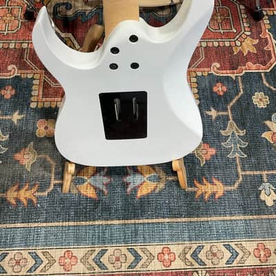 Ibanez RG Standard RG450DXB Electric Guitar - White image 10
