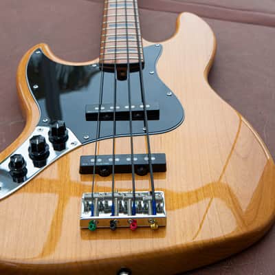 Sire v5  LEFT-HANDED 2nd gen. bass  Alder/ Roasted Maple 4-string image 24