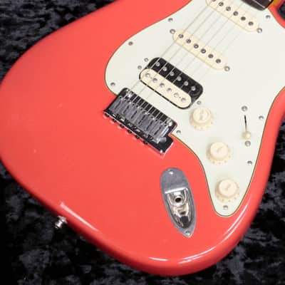 FENDER American Ultra Luxe Vintage 60s Stratocaster HSS Fiesta Red [US25007572] (06/15) image 2