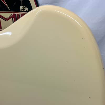 Squier J Mascis Jazzmaster Electric Guitar - Vintage White image 12