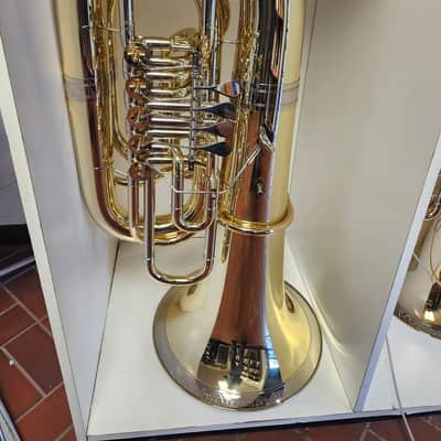 New Alexander 163 CC Tuba, Key of C, Yellow Brass, 5 valves, Lacquered, with Garland image 1