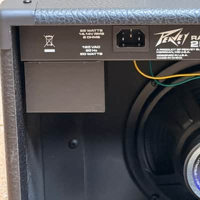 Peavey Rage 258 25-Watt 1x8" Guitar Combo Amp image 14