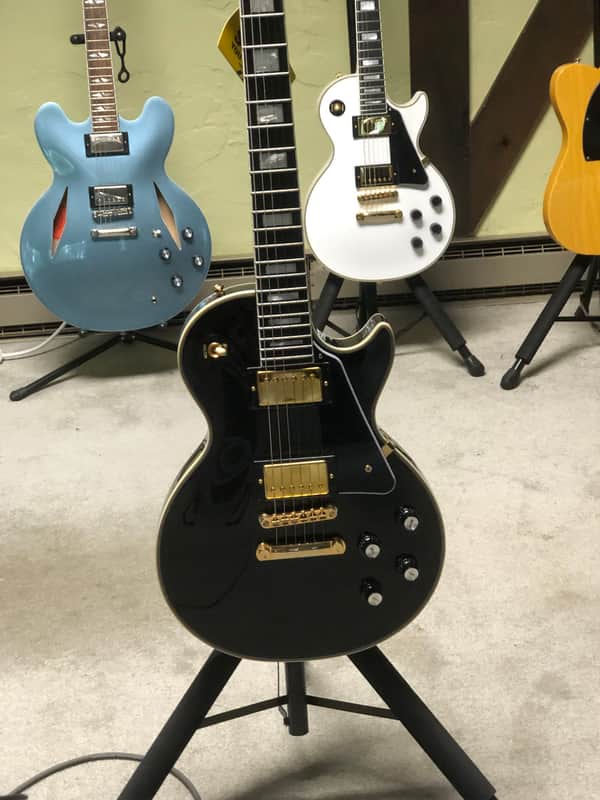 Epiphone Inspired by Gibson Les Paul Custom