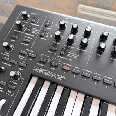 Moog Messenger 32-Key Monophonic Synthesizer 2025 - Present - Black image 3