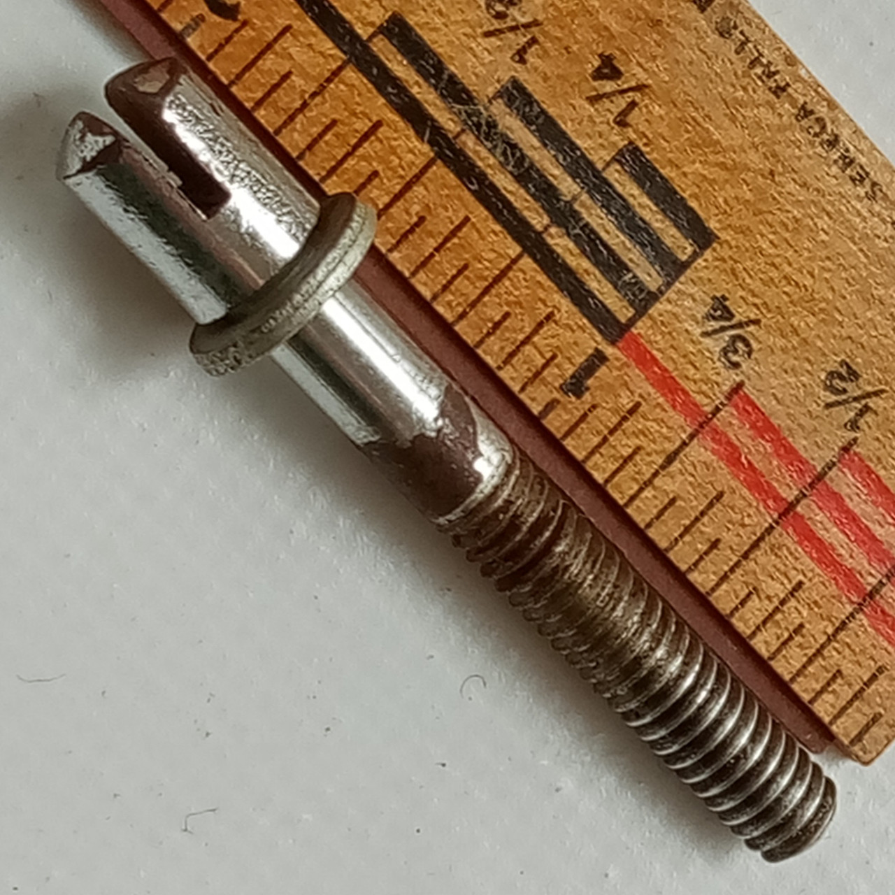 Carlton 1+ 1 5/8"Slotted Snare/Floor/Tom T-Rod Drum Vintage60s Tension-Lug-Screw — main photograph