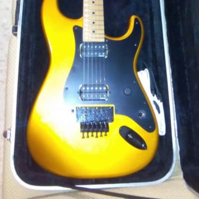 Charvel Usa SO-Cal Style 1 HH FR Pagan Gold w/ original Deluxe Gig Bag image 4