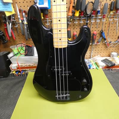 Fender Roger Waters Precision Bass 2011 - Black image 1