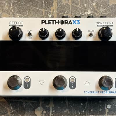 TC Electronic Plethora X3 TonePrint Multi-Effects Pedalboard 2022 - Present - White image 1