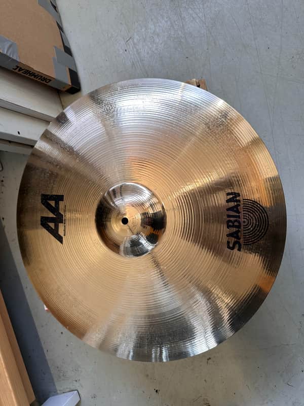 Sabian AA medium ride 22" - Brilliant image 1