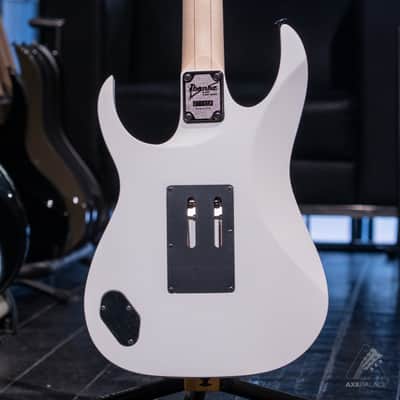 Ibanez Genesis RG550 - White Flat image 9