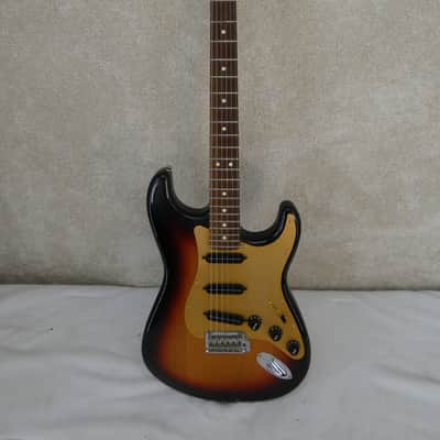 Fender MIM Stratocaster Sunburst Bill Lawrence Pickups w/GB image 1
