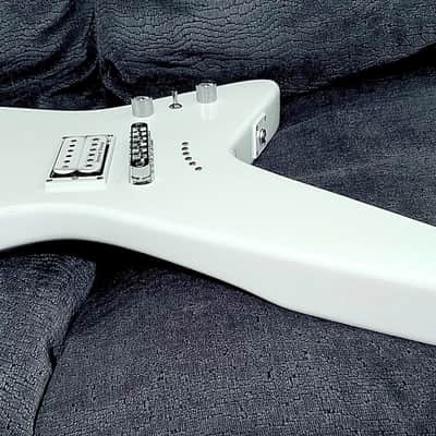 MINT NOS 2014 KRAMER VOYAGER (ALPINE WHITE) LOADED BODY - TUNE-O-MATIC BRIDGE, SD JB / JAZZ PICKUPS image 6