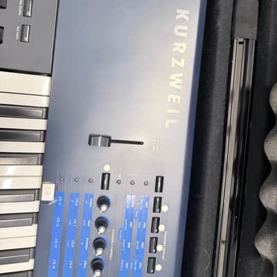 Kurzweil PC3LE7 Performance Controller Keyboard 2011 - Blue Gray / Black image 6