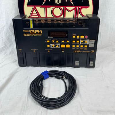 Roland ローランド GR-1 Guitar Synthesizer Roland's GR-1 Guitar Synthesizer Is a Nostalgia Factory - YouTube