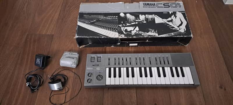ヤマハ CS01 アナログシンセサイザー Yamaha CS01 | Reverb