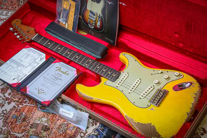 FENDER USA Custom Shop Masterbuilt *Dale Wilson 60's Reissue Stratocaster Hvy Relic "Grafitti Yellow" (2025)