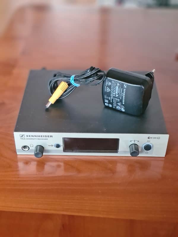 Sennheiser 🎤 Sennheiser EM 300 G3 True Diversity Receiver | UHF 734–776 MHz | RJ-45 image 1