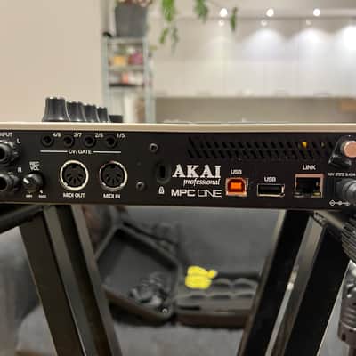 Akai MPC One Standalone MIDI Sequencer Retro Edition image 8