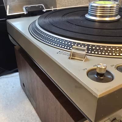 Technics SL-1300 Direct Drive Automatic Player System Turntable 1974 - 1978 - Silver image 11