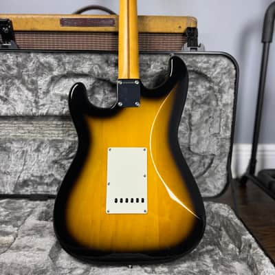 Fender JV Modified 50s Stratocaster 2022 - Two-Tone Sunburst image 5
