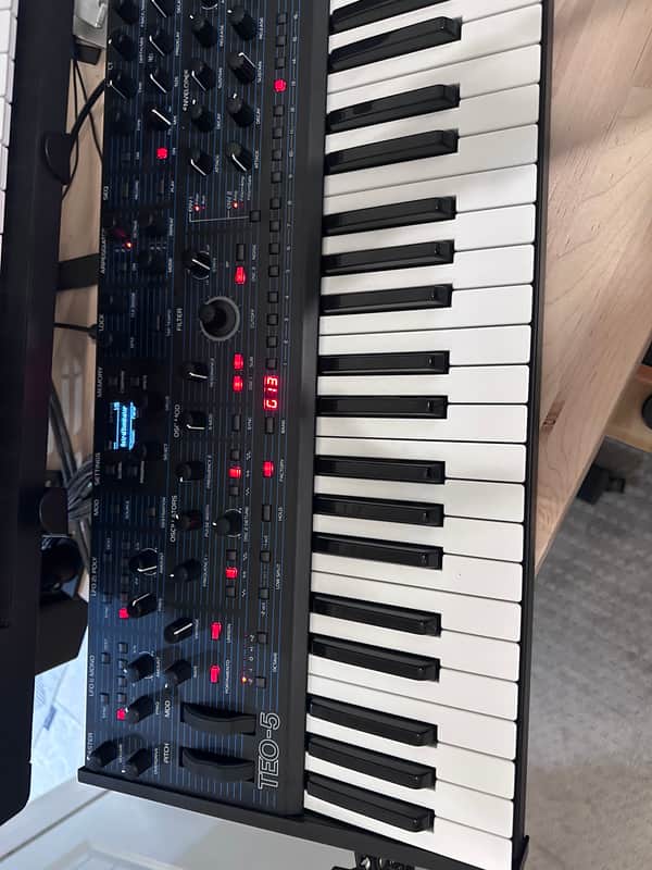 Oberheim TEO-5 44-Key 5-Voice Synthesizer 2024 - Present - Black image 1