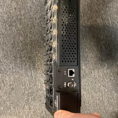 Mackie DL1608 Digital Mixer for Apple iPad with Lightning Link image 3