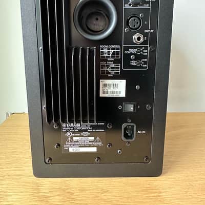 Yamaha HS7 6.5" Powered Studio Monitor (Single) 2015 - Present - Black image 4