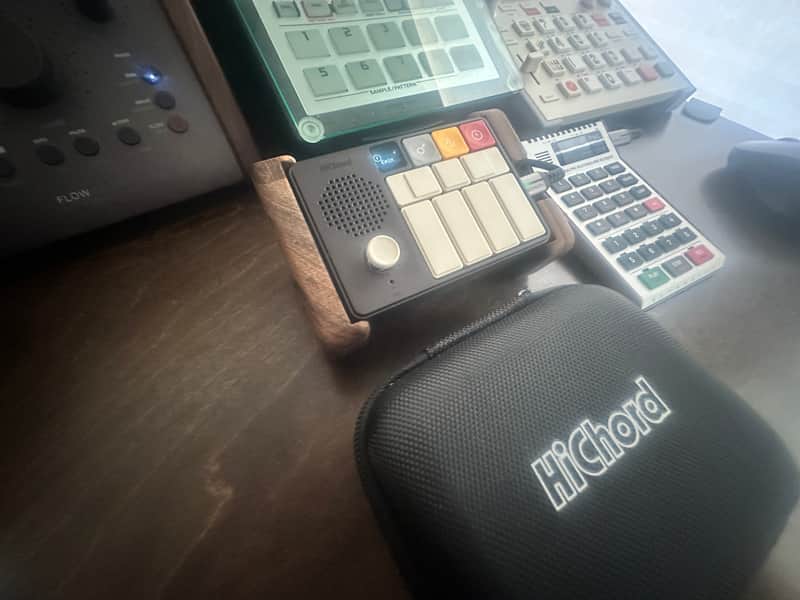 HICHORD SYNTHESIZER-Batch 4 Moon Gray With Stand image 1