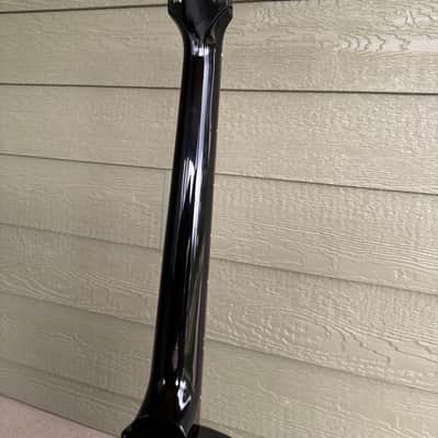 2024 Les Paul Junior - Ebony. Music City Bridge Studfinder/locking studs image 9