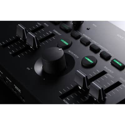 Roland AIRA VT-4 Voice Transformer + D27 Microphone + XLR image 11